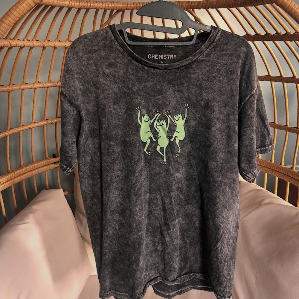 Chemistry Black Frogs Dancing Queen T-Shirt